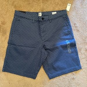 GAP men’s blue star shorts, size 34 waist 10”